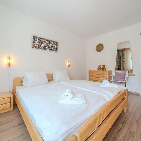 公寓 Viktoria A22 By Vacations, Familienwohnung Im Zentrum Mit Bergblick